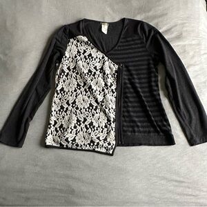 Dolcezza Asymmetrical V-Neck Long-Sleeve Shirt